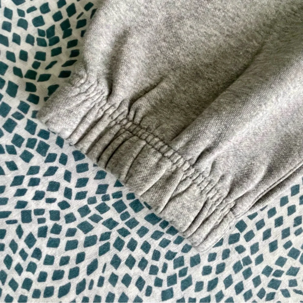 Nike Gray Men's Fleece Cotton Joggers Sweatpants Large Elastic Cuff Drawstring